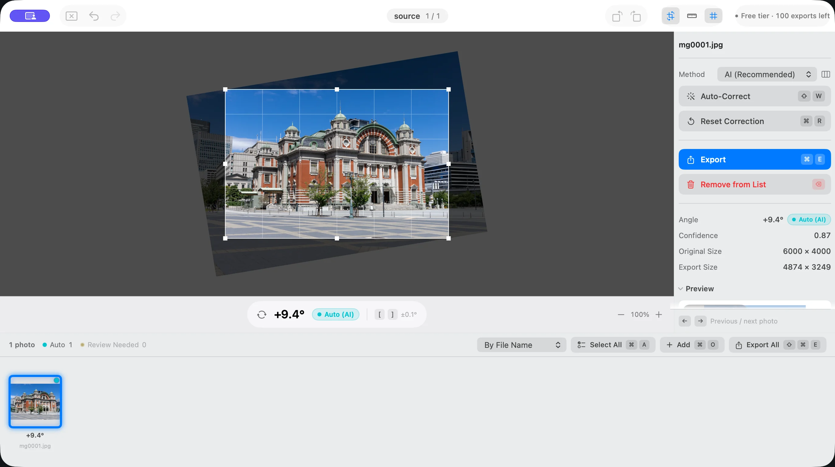 Suihei showing a real photo after automatic correction with the grid visible.